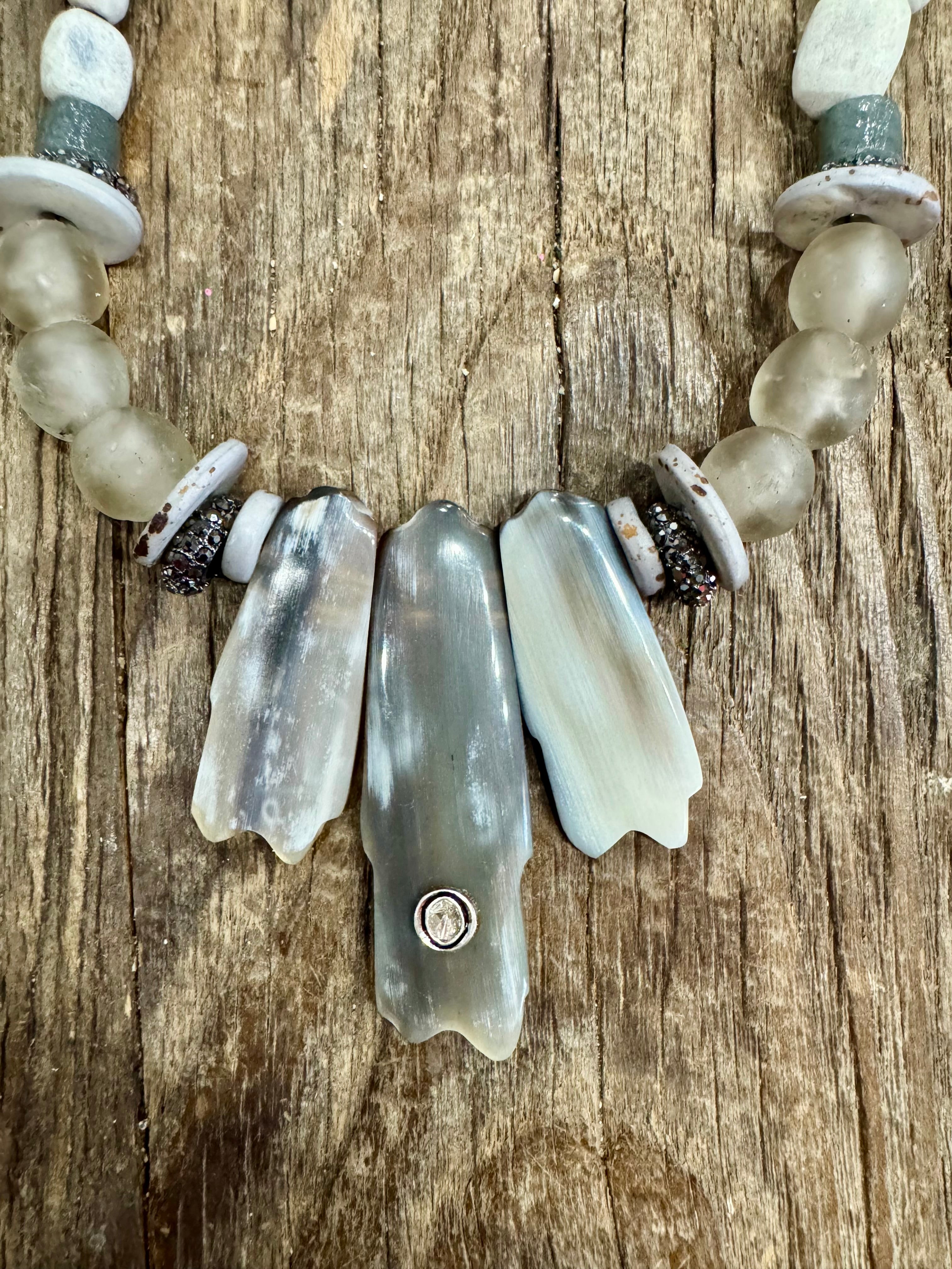 Tribal Horn Necklace | Gray | T&T x S.Carter