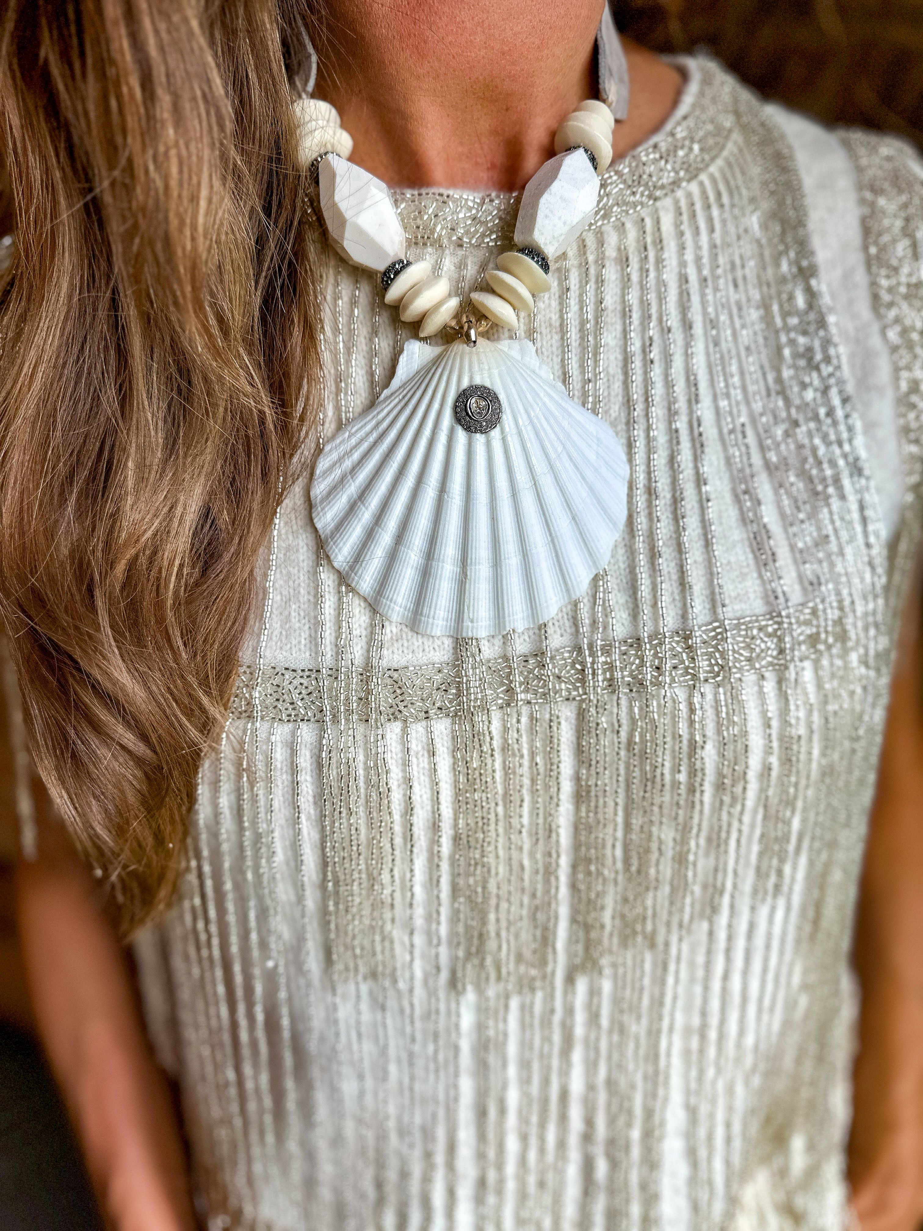 Mid Shell Necklace | White | T&T x S.Carter