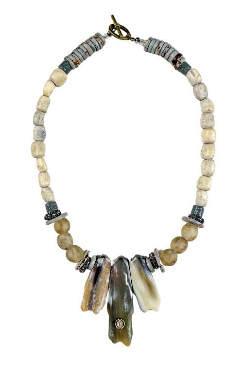 Tribal Horn Necklace | Gray | T&T x S.Carter