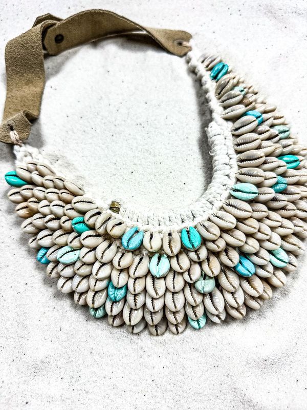 Cowrie Collar Necklace | Drift