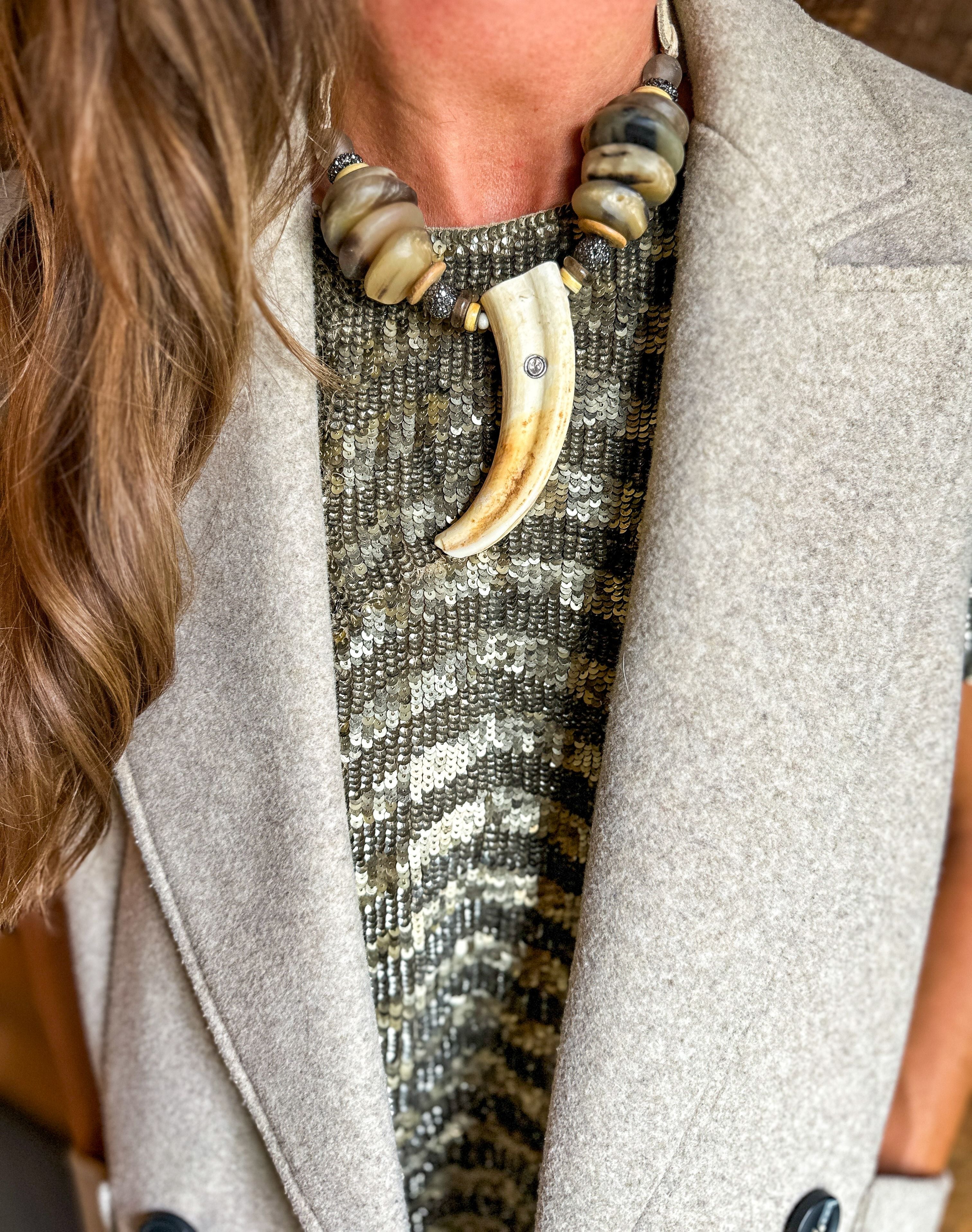 Mid Tusk Necklace | Neutral | T&T x S.Carter