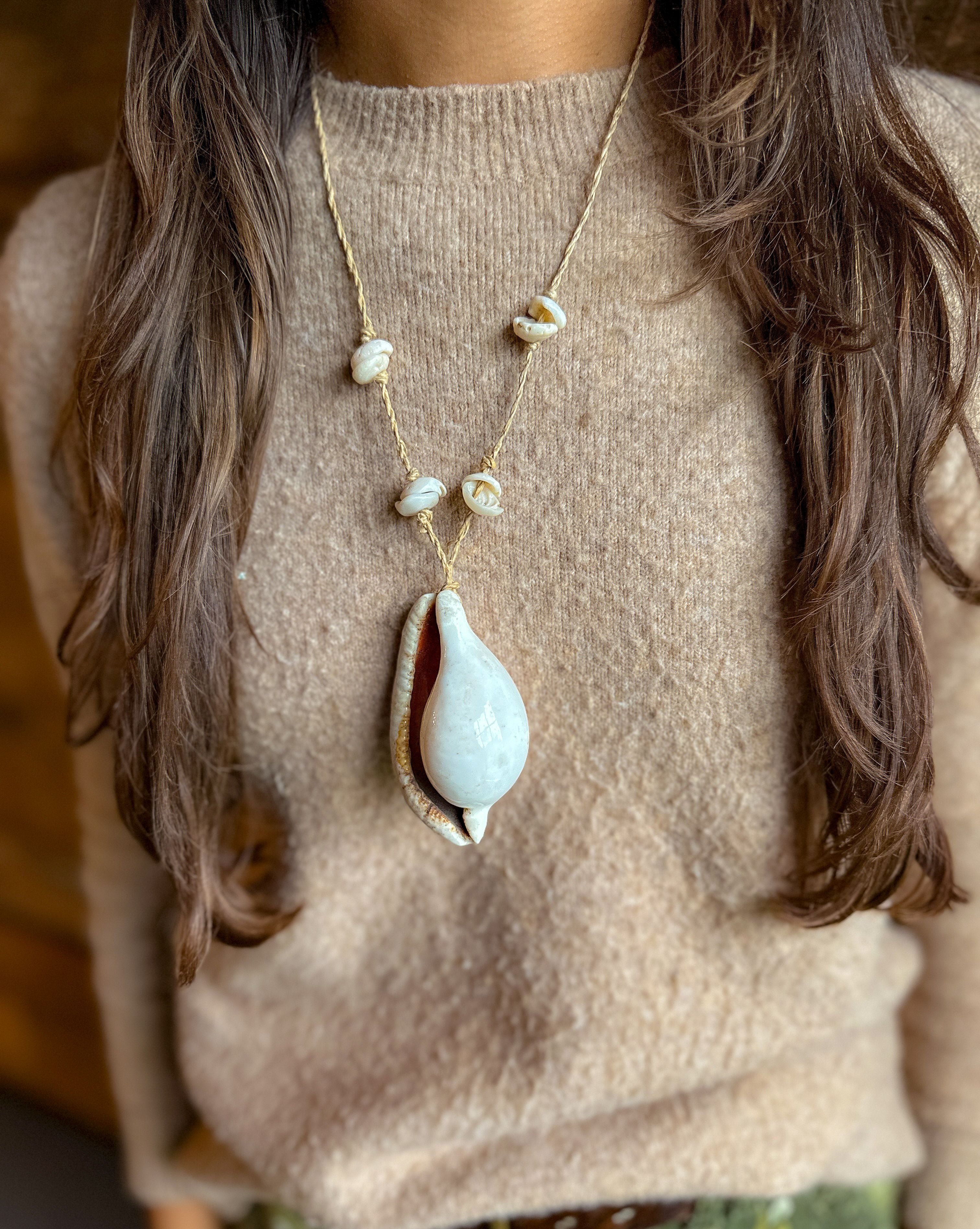 Thin Cowrie Necklace | Nomad